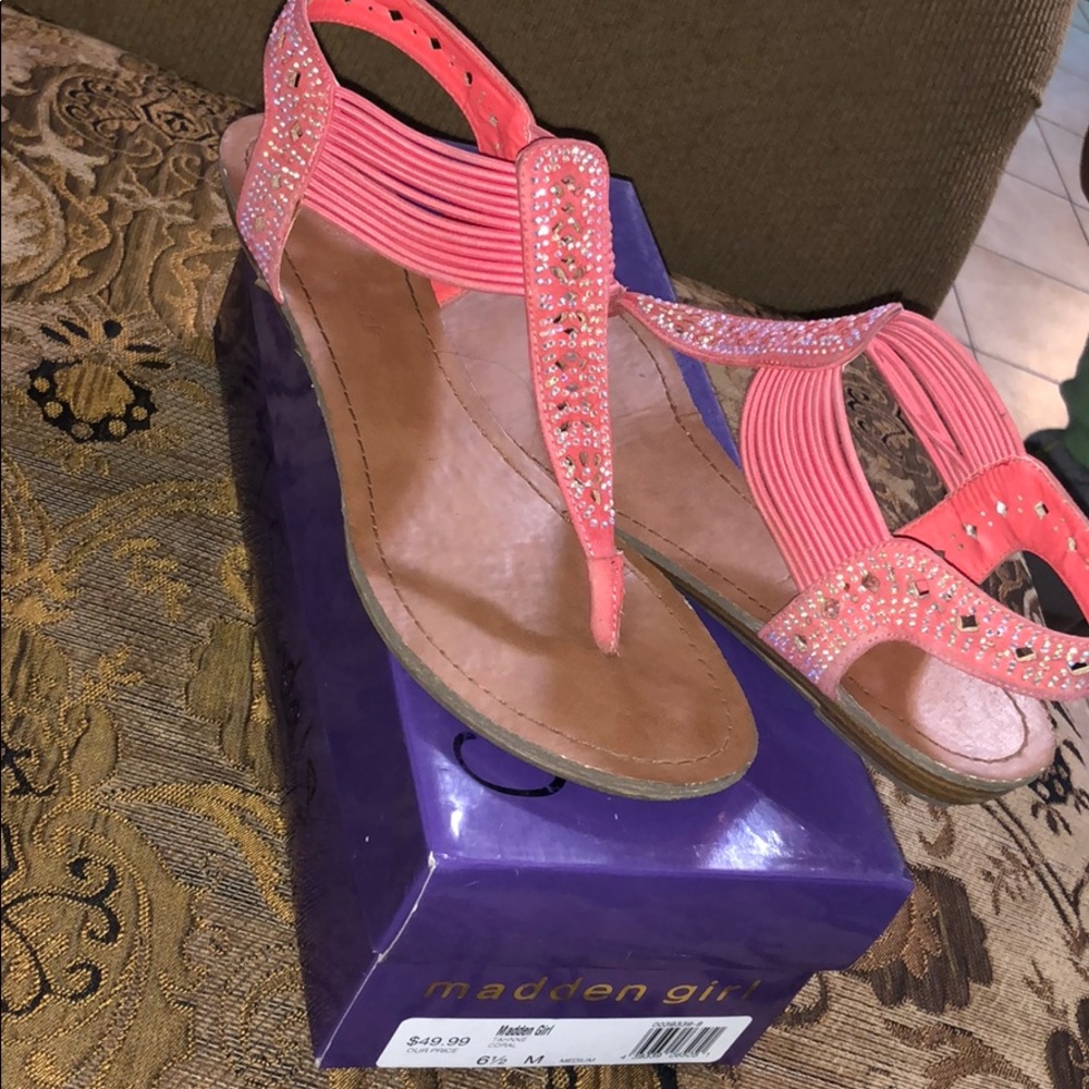 Small wedge sandal